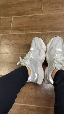#viralshoes #sportystyle #casualshoes #womenshoes 