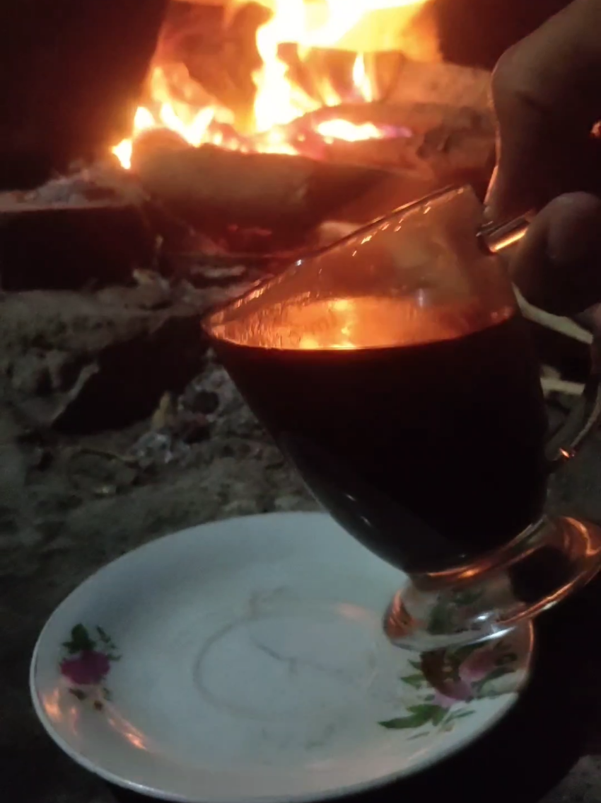 bangun tidur kuterus ngopi  #ngopisantuy #ngopibosss☕☕☕ #ngopi #kopihitam #kopi 