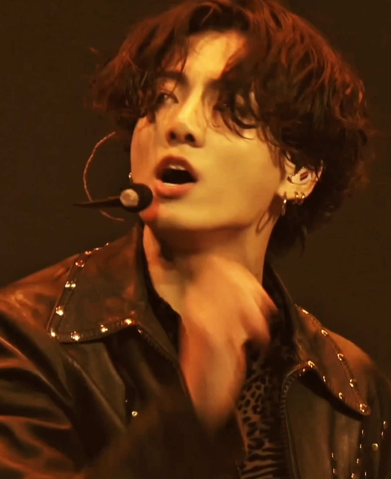 autumn leaves stans rise up #jungkook #jeonjungkook #jungkookedit #btsedit #fyp 