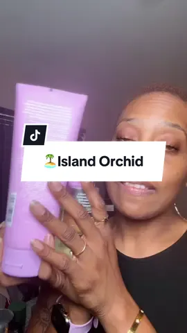 With a hint of musk on the back end. Island Orchid is a expensive floral beach wedding.  @Saltair Body  #Saltair #SaltairBody #SaltairSkincare #SaltairReview #SaltairFragrance