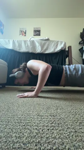 idk what possessed me to try a push up knowing damn well i cant do one😭