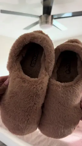 I just ordered another pair too in a different color 😫 #crocs #crocsunfurgettable #fallshoes #cozyaesthetic #fyp  crocs crocs unfurgettable cozy shoes fall fashion