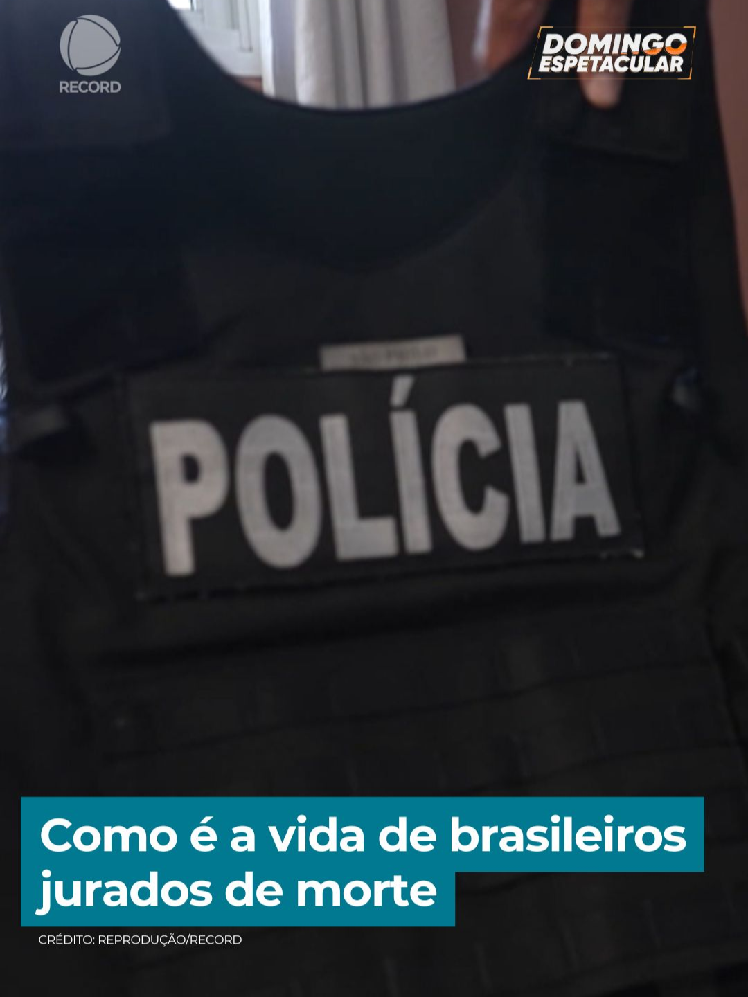 Nos últimos dias, o assassinato do ex-delegado-geral Ruy Ferraz Fontes chamou a atenção do país e reforçou um alerta: autoridades públicas continuam na mira do crime organizado. O PCC já foi responsável pela morte de juízes, promotores, delegados e policiais penais. Especialistas apontam que essas execuções têm o objetivo de intimidar quem combate a facção, ampliando a sensação de medo e insegurança. ➡️ A reportagem completa você encontra em: R7.com/domingoespetacular! #ReportagensDE #DomingoEspetacular
