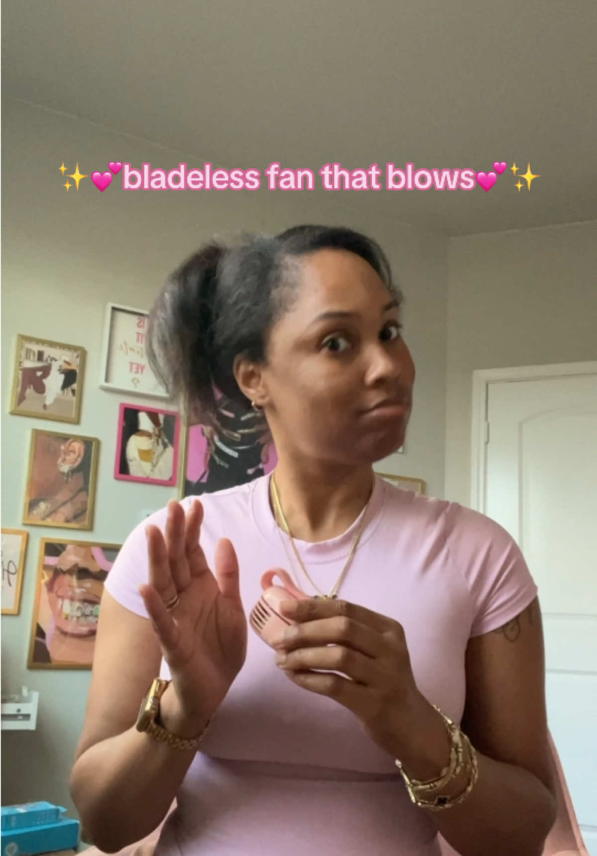 Been absolute savior in these hot Texas streets  #personalfan #bladelessfan #tiktokshoprestock #tiktokshopcreatorpicks #fallfreshness 