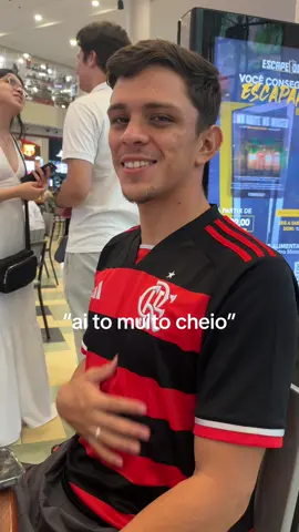 sempre tem espaço pro sorvetinho de lei 🍨😂 @davisgomes_ 