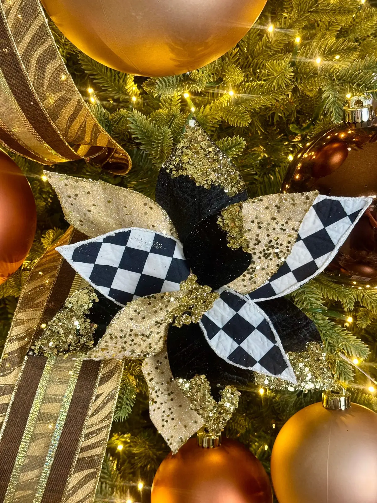 Have you seen all our new beautiful poinsettias? From classic reds to bold harlequin styles, there’s a perfect bloom for every holiday design! Shop the full collection now at tmigifts.com 💖✨