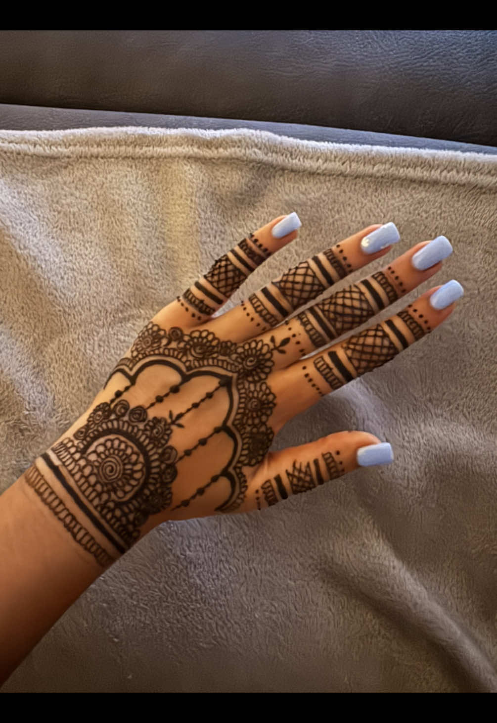 insta: mehndibykajal__ for more mehndi posts💖 #mehndi #mehndidesign #fyp 