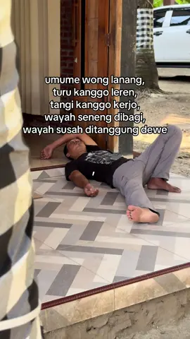 awakmu do dolan, aku tak menakne lehku turu wae cah #kinasihhomestay #penginapanpantaiklayar #homestaypantaiklayar #staycationpantaiklayar #pacitan 