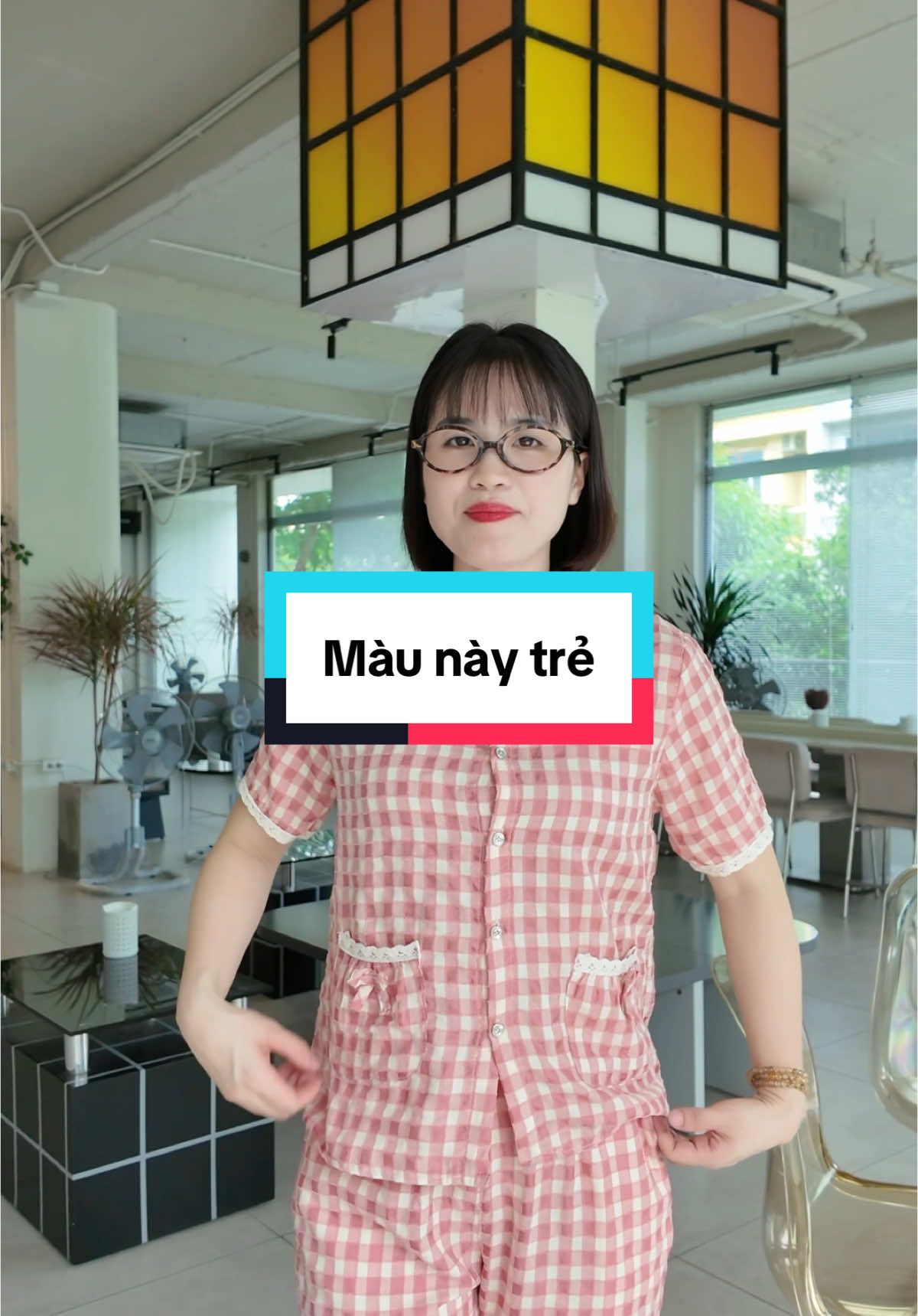 Màu này trẻ#thuduyen #xuhuong #setbomacnha #boduimem 