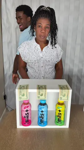 Four box matching challenge @Bonyyy_J Vs. Mom @Phenelia Semerzier #matching #challenge #game #familygames 