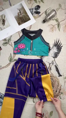 Beautiful children's suit, I like it so much. 💞💕 #KPop #Cool #Girls#Crop #Top #tiktokshoprestock #spotlightfinds 