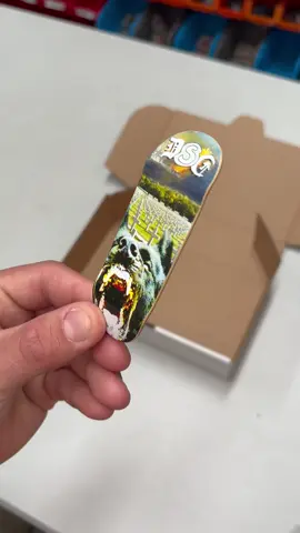 HOW CRAZY IS THIS ORDER! CLEANEST SET UP EVER? #radicalfingerboards 