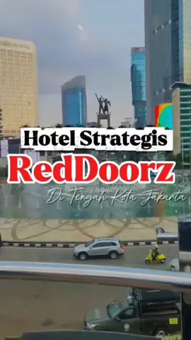RedDoorz Plus Thamrin Hotel strategis dekat ke stasiun Sudirman, BNI City, LRT Dukuh Atas dan Halte Transjakarta. Kulineran di street food, nge mall atau sekedar menikmati sibuknya Jakarta. Download dan Booking di @RedDoorz Indonesia biar lebih hemat pakai promo 