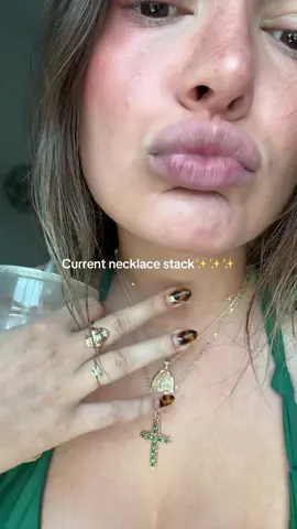 Wait I’m obsessed with this new CZ choker I got on TT for stacking !!
