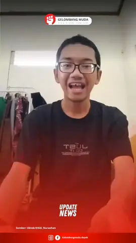 Seorang karyawan Program Makan Bergizi Gratis (MBG), Abi Nuraehan, viral setelah membagikan momen menerima gaji pertamanya sebagai pencuci tray. Abi tampak haru saat menghitung uang hasil kerja kerasnya. Video ini mendapat banyak komentar positif dari warganet yang ikut bersyukur dan mendoakan. Fenomena ini juga menunjukkan bagaimana MBG tak hanya memenuhi gizi masyarakat, tapi juga membuka lapangan kerja.  Presiden Prabowo dalam pidatonya pada Sidang Tahunan MPR RI dan Sidang Bersama DPR RI-DPD RI (15/08) menyebut MBG telah menciptakan 290 ribu lapangan kerja baru di seluruh Indonesia. #makanbergizi #indonesia🇮🇩 #prabowo #mbg #fyp 