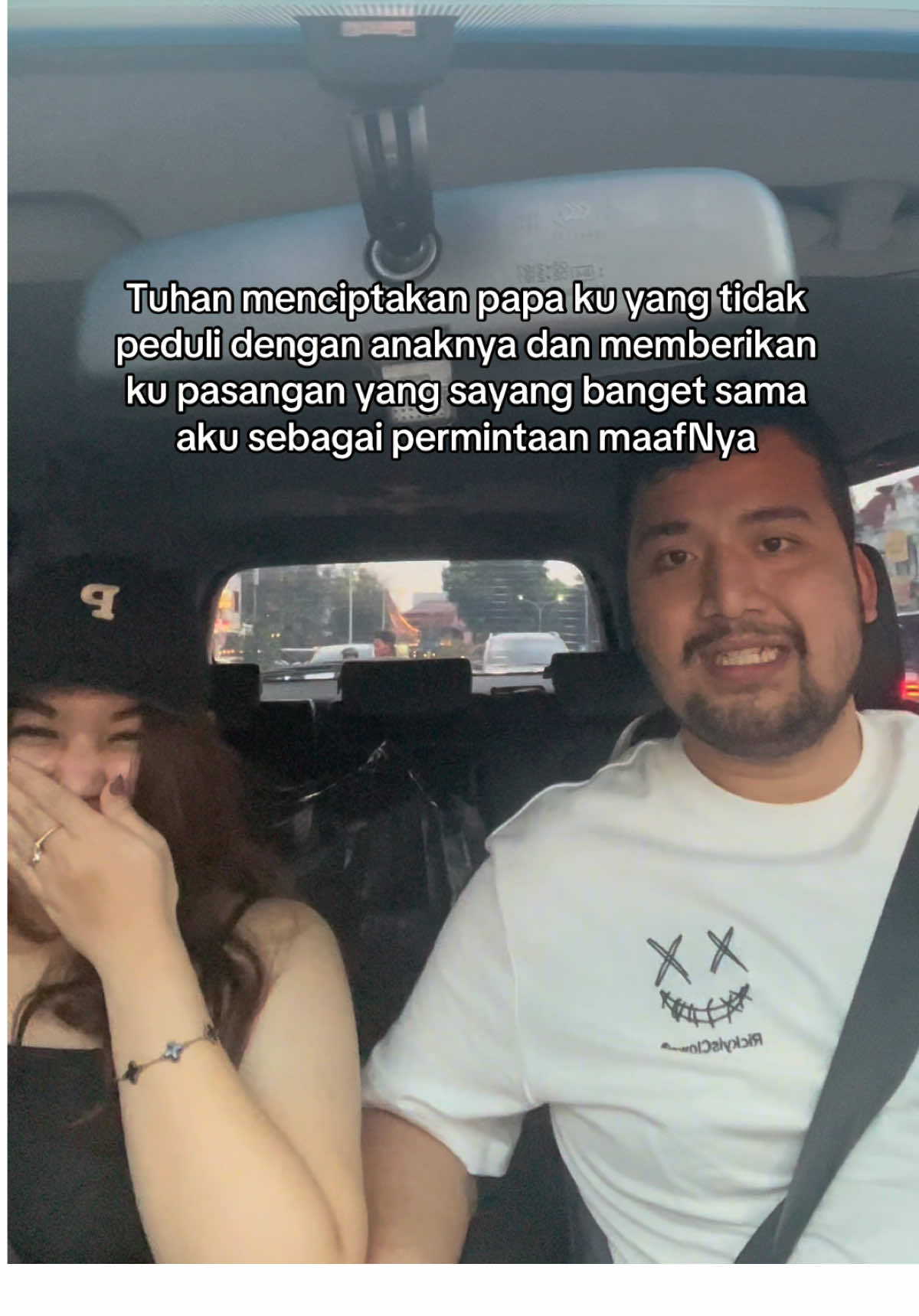Walaupun aku ga beruntung soal Papa, setidaknya aku beruntung soal kamu😊