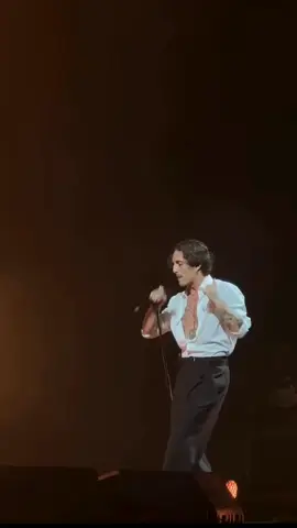 @Damiano David being amazing.... as always 🇪🇸 #damianodavid #funnylittlefears #🇪🇸 #worldtour #barcelona 