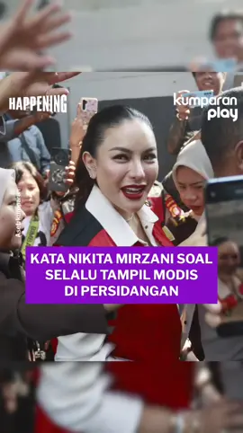 Nikita Mirzani ternyata memiliki alasan tersendiri mengapa dirinya memutuskan untuk tetap tampil modis saat menghadiri persidangannya di Pengadilan Negeri Jakarta Selatan. Menurut Nikita, itu caranya untuk menghargai teman dan sahabatnya yang hadir untuk mendukungnya. Aset: kumparan #happening #update #entertainment #svl #nikitamirzani  