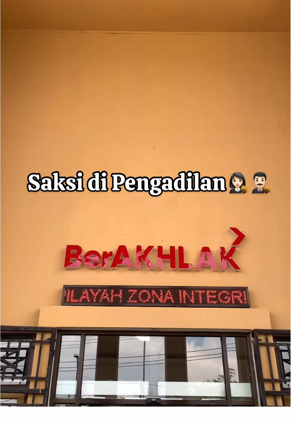 Halo sobat peradilan! Kalian tahu ga sih siapa saja yang bisa jadi saksi di persidangan? 🤔 Yuk, kita cari tahu! ⚖️ #pamuarabulian #wbk #wbbm #mahkamahagung #saksi 