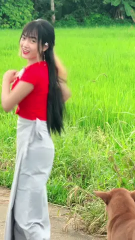 ကိုယ်ttဆော့တာကိုသူလိုက်စောင့်ပေးနေတာ🤣