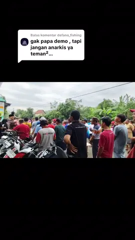 Membalas @defano_fishingDemo, berjalan lancar. Fakta nya, Pak Lurah selain mengirim kan surat susulan persetujuan galian c sehingga ijin bisa turun, ternyata beliau jg yg telah membuat surat pernyataan siap menjaga kondusifitas warga, tapi ternyata beliau tidak berani hadir dan tidak menjaga kondusifitas warga Tunggulsari.  #infowargakendal #demogalianc #demotolakgalianc #demotunggulsari #infokendal 
