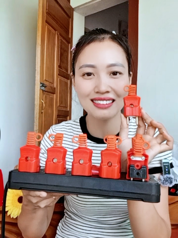 combo 10 thích cắm điện của nhà hinoki chịu tải chịu nhiệt lên đến 3000 w anh chị em mình có thể sử dụng cho các thiết bị công suất lớn an toàn đang được trợ giá#phichcamchiutaihinoki #phichcamdien #phichcamchiutai #phichcamdien #_phamha2 