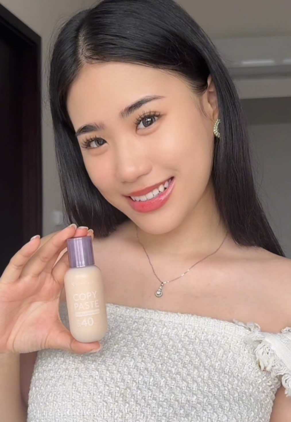 Cantik effortlessly tinggal pakai #Somethinc COPY PASTE Tinted Sunscreen dong pastinyaaa 👀✨ #Skintint #foundation 