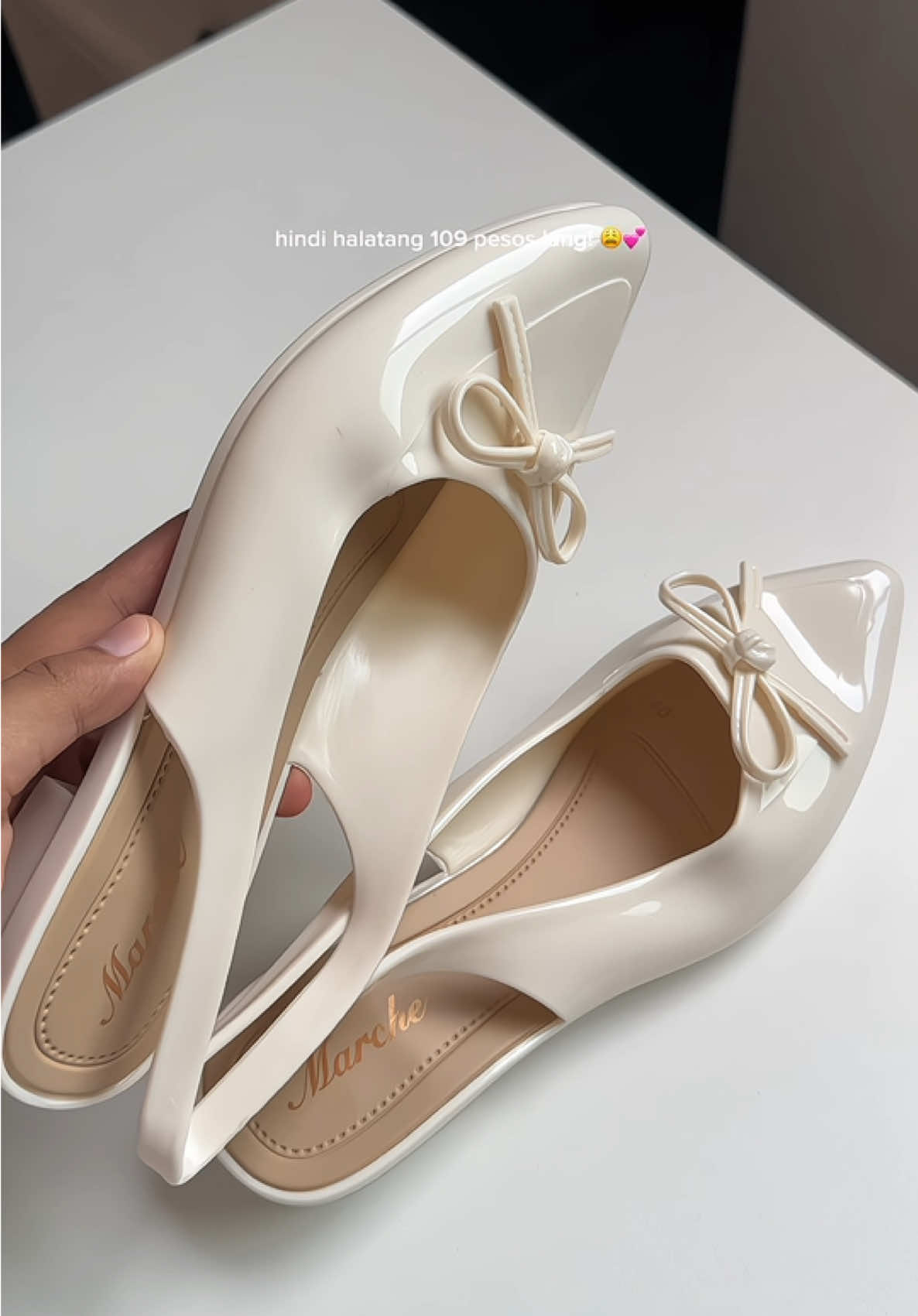 na para bang pinamimigay na ni seller ang price ??? #flatshoes #dollshoes #balletshoes #womenshoes
