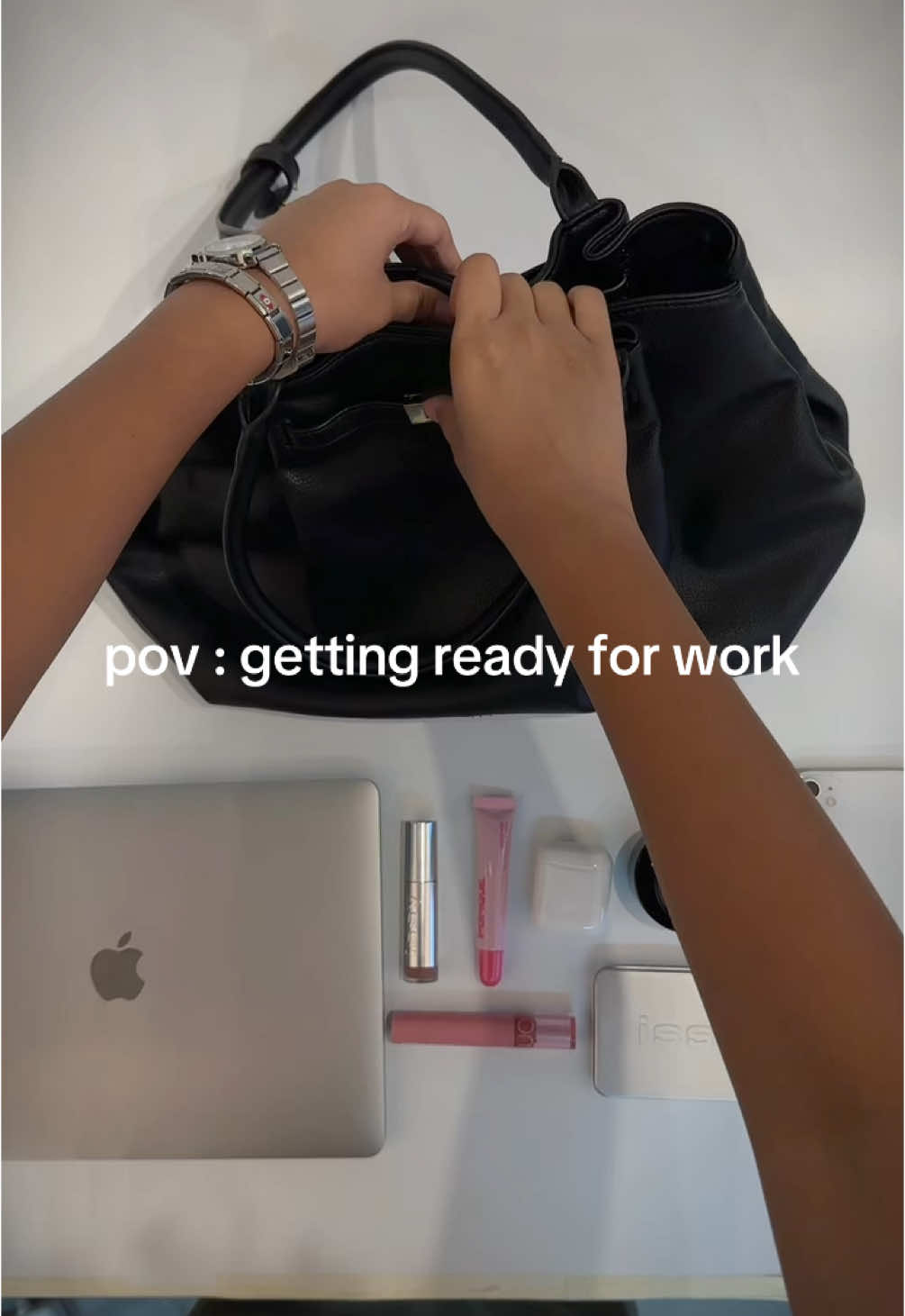 the best work bag for me.  #bag #workbag #recommendations #bagrecommendation #work #fyp #fypシ゚ 