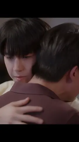 ขอบคุณอินที่อยู่ข้างๆพี่ทัพนะ (เข้าใจความรู้สึกพี่ทัพเลย เพื่อนที่สนิทมากๆมาทำแบบนี้ใครจะไม่เสียใจเนาะ) #mymagicprophecy #jimmysea #jimmyyjp #sea_tawinan #ทํานายทายทัพ 