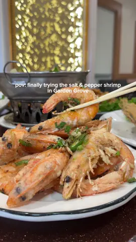 Salt & Pepper Shrimp: Deep fried shrimp tossed in salt and pepper with green onions. 📍Capital Seafood 8851 Westminster Blvd, Garden Grove, CA 92844 #orangecounty #gardengrove #seafood #Foodie #chinesefood  