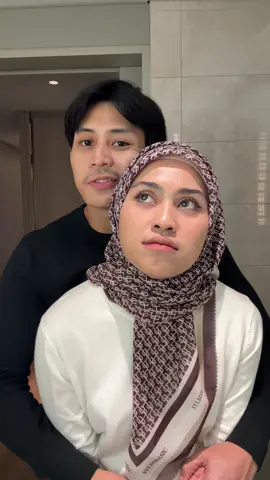 Pertama kali pake softlens sendiri, maaf heboh bgt guys😭🙏🏻 @X2 Softlens Official  #YourBeautyYourWay #X2SoflensNo1Indonesia #NewX2Sanso