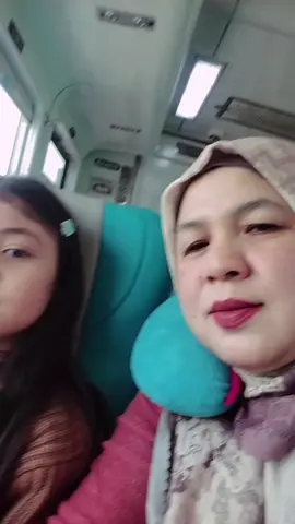 naik kereta api Tut Tut tut