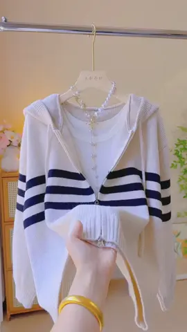 #รีวิว #แฟชั่น #เสื้อแขนยาว #เสื้อกันหนาว #แฟชั่นผู้หญิง 