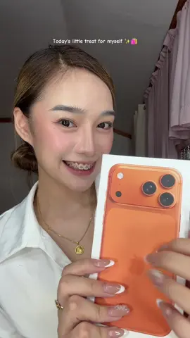 new day, new phone 🧡🎀 #Iphone17promax #CosmicOrange 