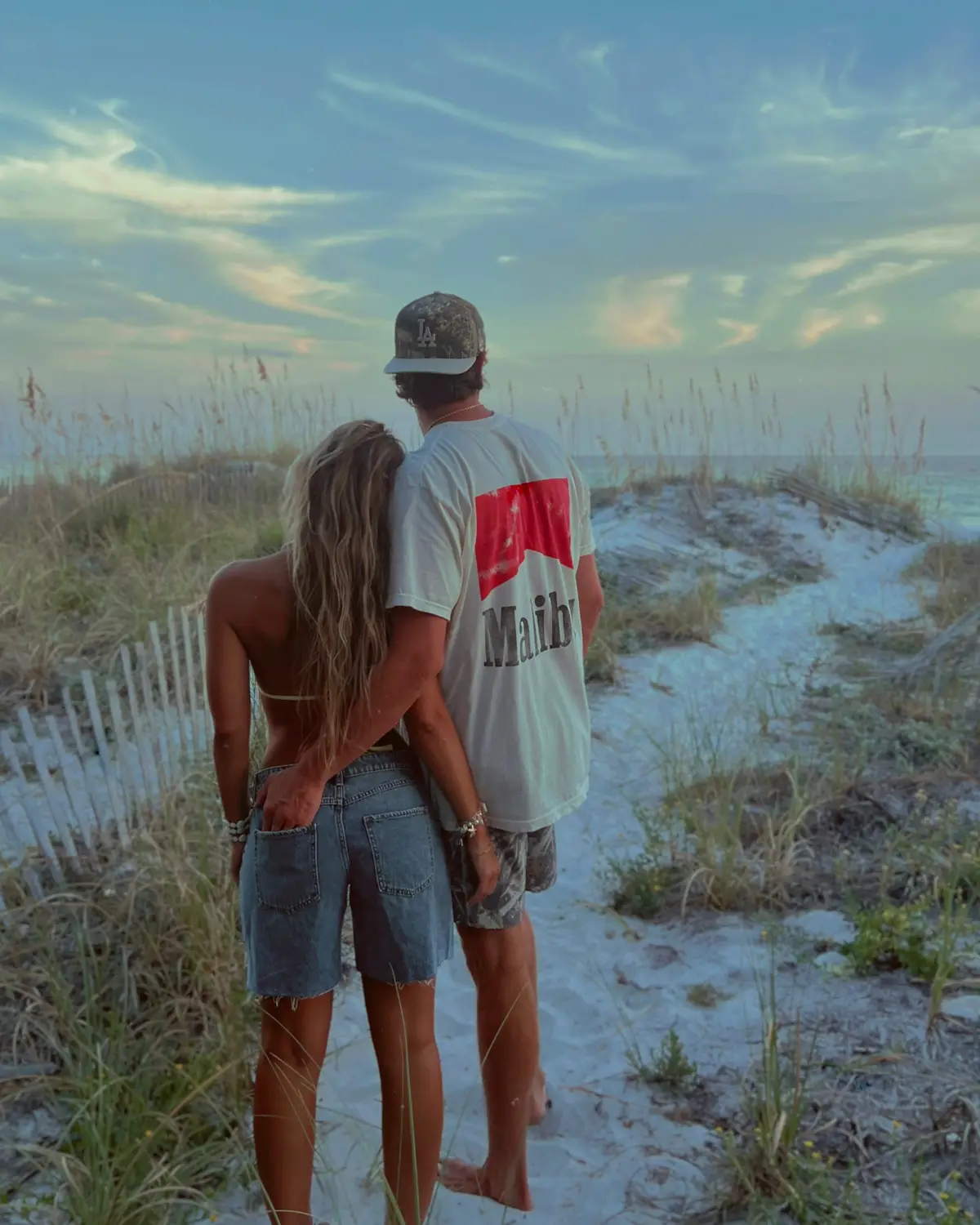 a love that feels like the sun in your chest 🐚🌞💫🤭