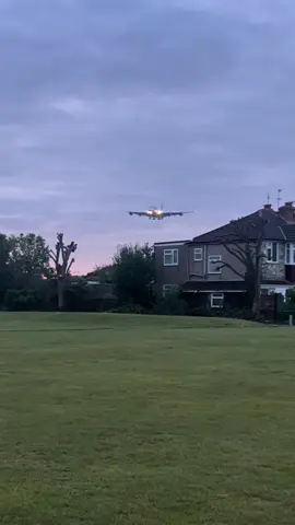 Qatar Airbus 380 myrtle Avenue London Heathrow #tiktoklive #planespotting #airbus 