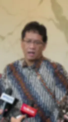 Menkeu Purbaya Yudhi Sadewa menanggapi isu kenaikan gaji ASN dan pejabat negara dengan jawaban santai nan unik. Meski sempat bercanda, ia menegaskan bahwa rencana ini masih dalam kajian pemerintah dan belum diputuskan secara final. Menurut kalian, apakah kenaikan gaji ini sudah tepat sasaran atau masih perlu ditinjau ulang? 🤔 💬 Tulis pendapatmu di kolom komentar! #KenaikanGajiASN #MenkeuPurbaya #Perpres2025 #ASNIndonesia