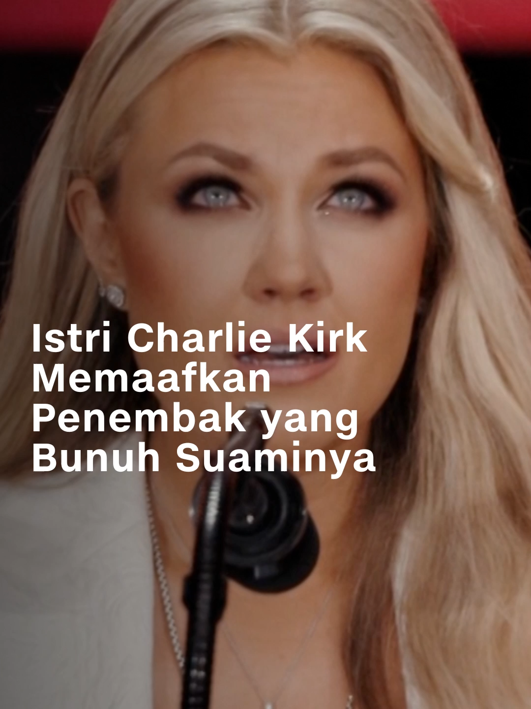 Erika Kirk, istri dari Charlie Kirk bilang kalau ia telah memaafkan pembunuh suaminya. Erika katanya itu di upacara mengenang Charlie Kirk,  Minggu (21/9), waktu setempat. Charlie Kirk tewas pada usia 31 tahun digelar di Arizona beberapa waktu lalu. Telah diketahui bahwa pemuda 22 tahun bernama Tyler Robinson yang menghabisi nyawa Kirk. Atas tindakannya, Robinson kini terancam hukuman mati. #cnnindonesia #cnnindonesiacom #charliekirk #erikakirk #amerika