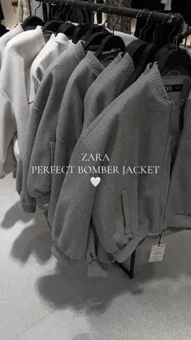 Новинка від Zara 💔 Для замовлення, пишіть в інстаграм: eaten_clothes💌 #zara #zarabomberjacket #zarasuedejacket #zarabomberjacket #zarahaul #zaraoutfit #leatherjacket #autumnfashion 