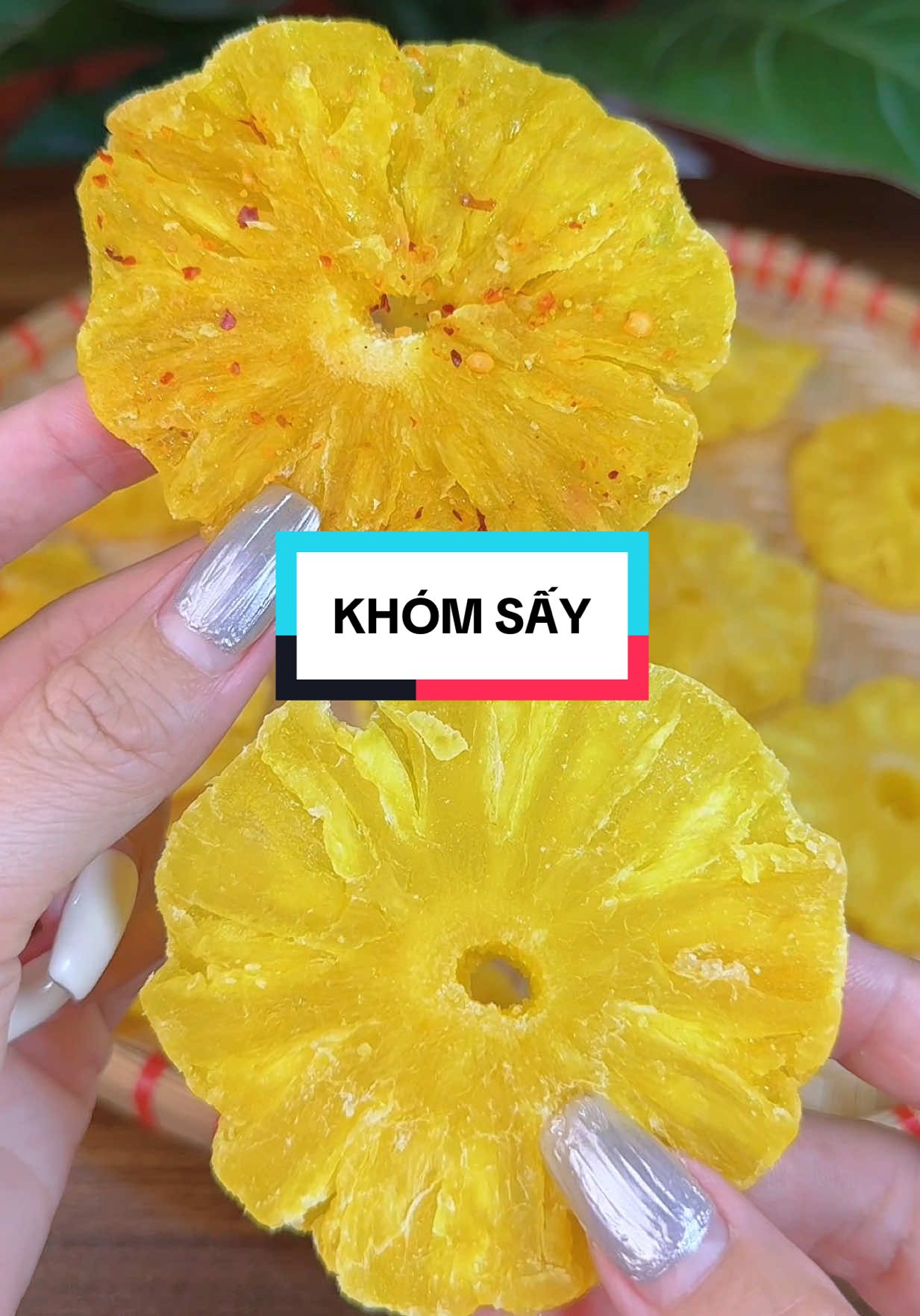 Muốn cơ thể lúc nào cũng thơm tho sạch sẽ thì mấy bà ăn thử qua cái khóm  này đi vừa ngon mà vừa tốt###review##ốcnè##khomsaydeo##thơm##thơmsấydẻo