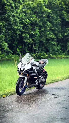 একাকীত্ব আসলেই সুন্দর 🖤 #foryou #foryou #r15m #rider_nadim_999 #official @FOLLOVERS 