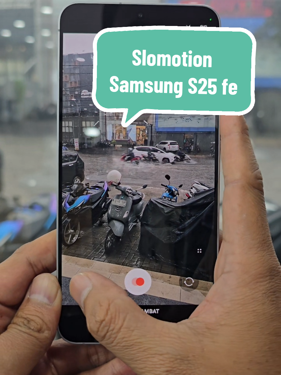 🔵✨ Samsung Galaxy S25 FE Navy ✨🔵 Makin elegan dengan performa flagship di genggaman 🖤 📸 Kamera canggih, cocok banget buat bikin video slow motion cinematic! 🎥 Tutorial Slow Motion Samsung S25 FE 🎥 1️⃣ Buka aplikasi Kamera 2️⃣ Geser ke mode Slow Motion / Super Slow-Mo 3️⃣ Arahkan ke objek yang bergerak 4️⃣ Rekam & nikmati hasil video mulus, detail, dan estetik 💯 📍 Ready di Samsung Bumilindo Bintaro 📞 Order sekarang hubungi Alan – 081285008022 #galaxys25fe  #samsungnavy  #samsungslowmotion  #samsungindonesia  #alansamsung 