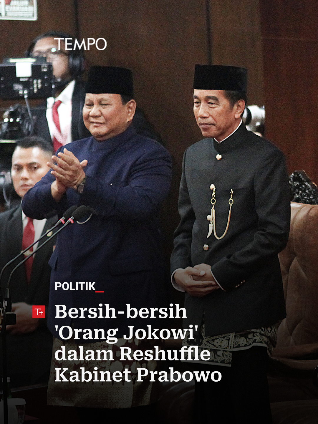 Setelah merombak kabinet pada Senin, 8 September 2025, Presiden Prabowo Subianto kembali mengganti sejumlah menteri dan pejabat. Ia mendepak dan menggeser beberapa kepala lembaga yang terafiliasi dengan predesesornya, Joko Widodo. Mengapa? Simak laporan utama Tempo selengkapnya di tempo.co #Tempo #reshuffle #kabinet #prabowo