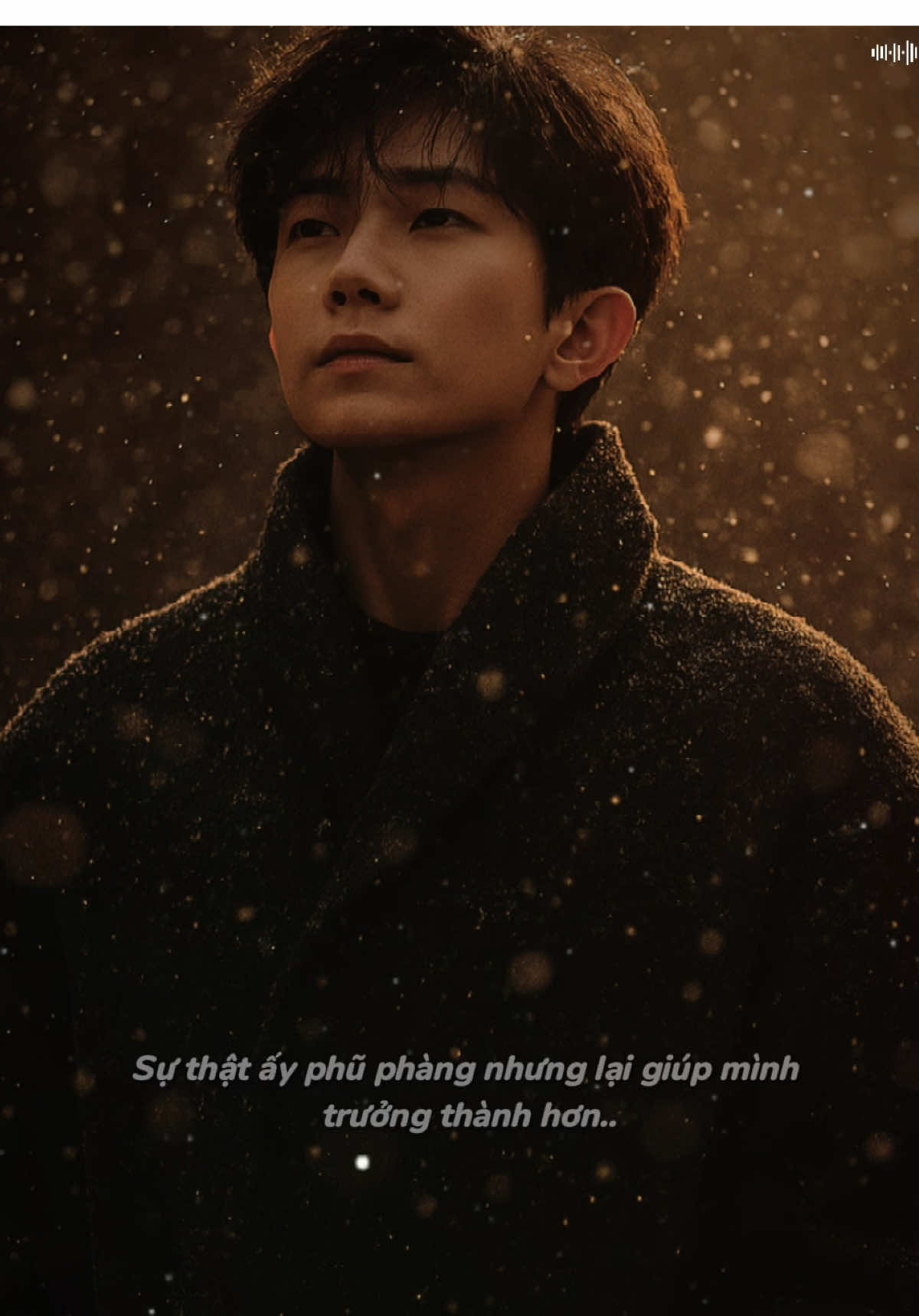 Điều khiến bản thân bất an nhất rồi cũng sẽ đến. Thay vì chờ đợi một ai đó đến an ủi, tôi đã học cách tự trấn an và động viên chính mình mỗi ngày. Tôi cố gắng tìm lại bản thân, cố gắng ổn định công việc, cố gắng vun đắp cho tương lai… Đã từng có lúc tôi nghĩ, vì mình chưa đủ giỏi, chưa đủ xuất sắc để khiến em tự hào, nên tôi mới cảm thấy mặc cảm và tủi thân. Nhưng tôi vẫn không ngừng tìm kiếm lối thoát, tìm động lực để không gục ngã. Và đến giờ, tôi nhận ra: thay vì cố gắng chỉ để em tự hào, tôi cần cố gắng để không một ai.. kể cả em có thể khiến tôi cảm thấy tủi thân thêm một lần nào nữa. Dù sau này bên cạnh ai, dù kết quả thế nào, tôi vẫn mong bản thân luôn đủ tự tin vào chính mình! ☀️ #nhachaymoingay #tinhyeu #tamtrang #tamsubuon #nhatkytoivaem 
