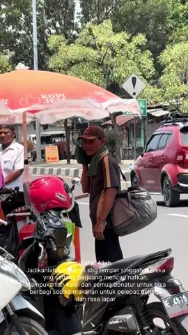 Sehatkanlah mereka semua yaAllah, berilah rezeki halal yng berlimpah, kabulkanlah doa mereka ya Allah ya Razzaq.  Terimakasih semua donatur #makansianggratiscirebon #sedekahmakanan #warungnasigratis #sedekah #sedekahituindah 