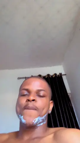 Omo no ask that question bro skip am 😂 Background voice: @Flemzy 