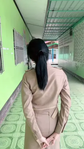 คุณพี่คอเป็นอะไรคะ 🤣🤣 #ครู #ครูภาษาไทย  #ครูนิว #ข้าราชการครู  #คศ.1