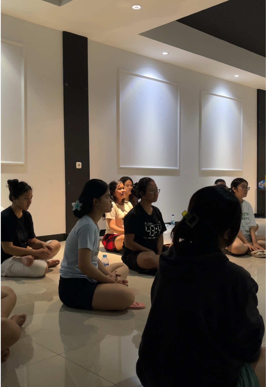 Edisi Gratia Female lagi latihan sebelum berangkat ke bulgaria nih!! 🥳✨ #gratiachoir #europeangrandprixfinalist #paduansuaramahasiswa #choirindonesia #choir 