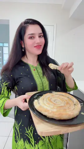 Gran ye😂dEeDnoNa dy👑/Spinach 🧀 🥐 ba okhru da expensive na dy😂#foryoupage #saudiarabia #dubai #germany 